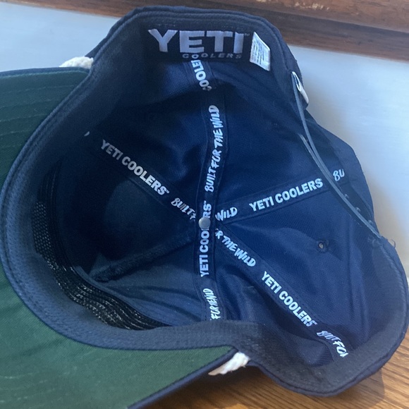 YETI Coolers Snapback Trucker Hat w/ Braid Rope Accent Like NeW!! - Picture 6 of 7